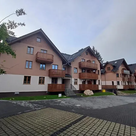 Szum Lomnicy Apartment Karpacz